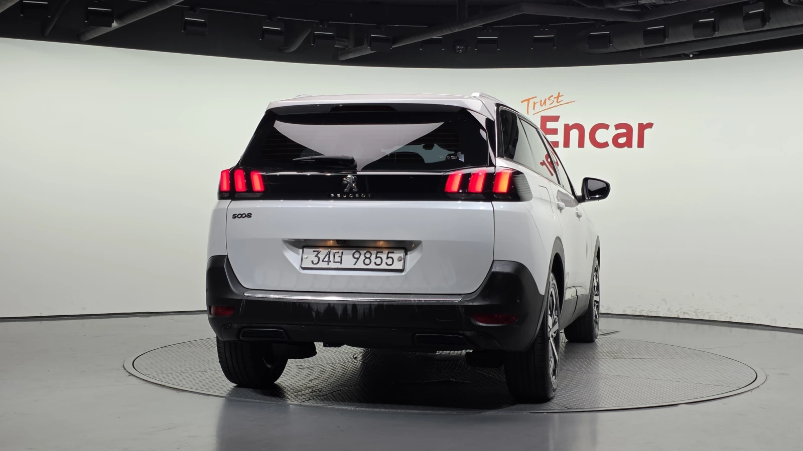 Peugeot 5008 1.6 BlueHDi* ЕЛ. БАГАЖНИК* BLIND SPOT* КРАЙНА ЦЕНА, снимка 4 - Автомобили и джипове - 55983863
