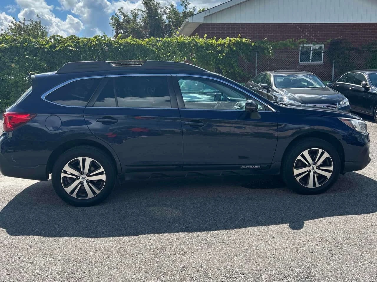 Subaru Outback * Limited * CARFAX * ОПЦИЯ ЗА ФИНАНСИРАНЕ, снимка 3 - Автомобили и джипове - 56253584