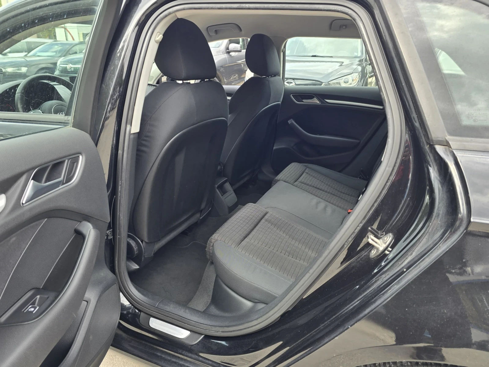 Audi A3 1.6TDI 105к.с DSG, снимка 12 - Автомобили и джипове - 56272097