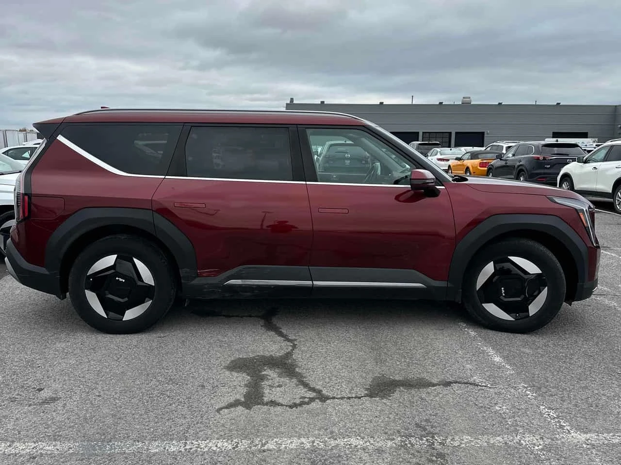 Kia EV9 * Land * CARFAX * ��� ������������ ������ | Mobile.bg � ����������� 3