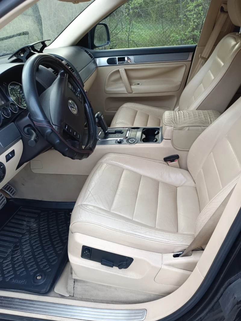VW Touareg, снимка 3 - Автомобили и джипове - 52697168