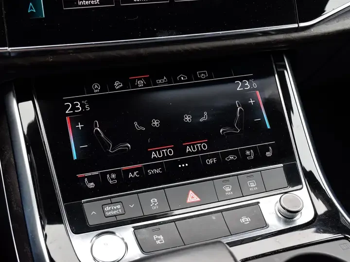 Audi Q8 55TFSI* S* LINE* 360КАМЕРА* ОБДУХВАНЕ* LANE* ASSIS, снимка 9 - Автомобили и джипове - 54445153