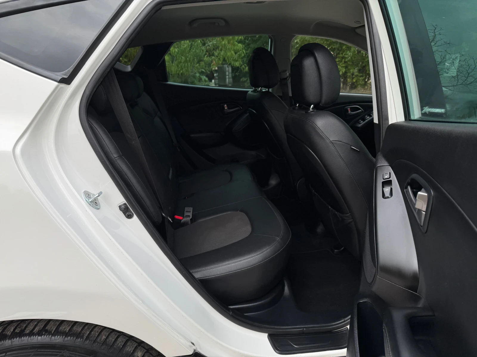 Hyundai IX35 2.0D.4Х4.173Х.КМ.АВТО.КОЖА.НАВИ.КЕЙЛЕС 14г! - изображение 9