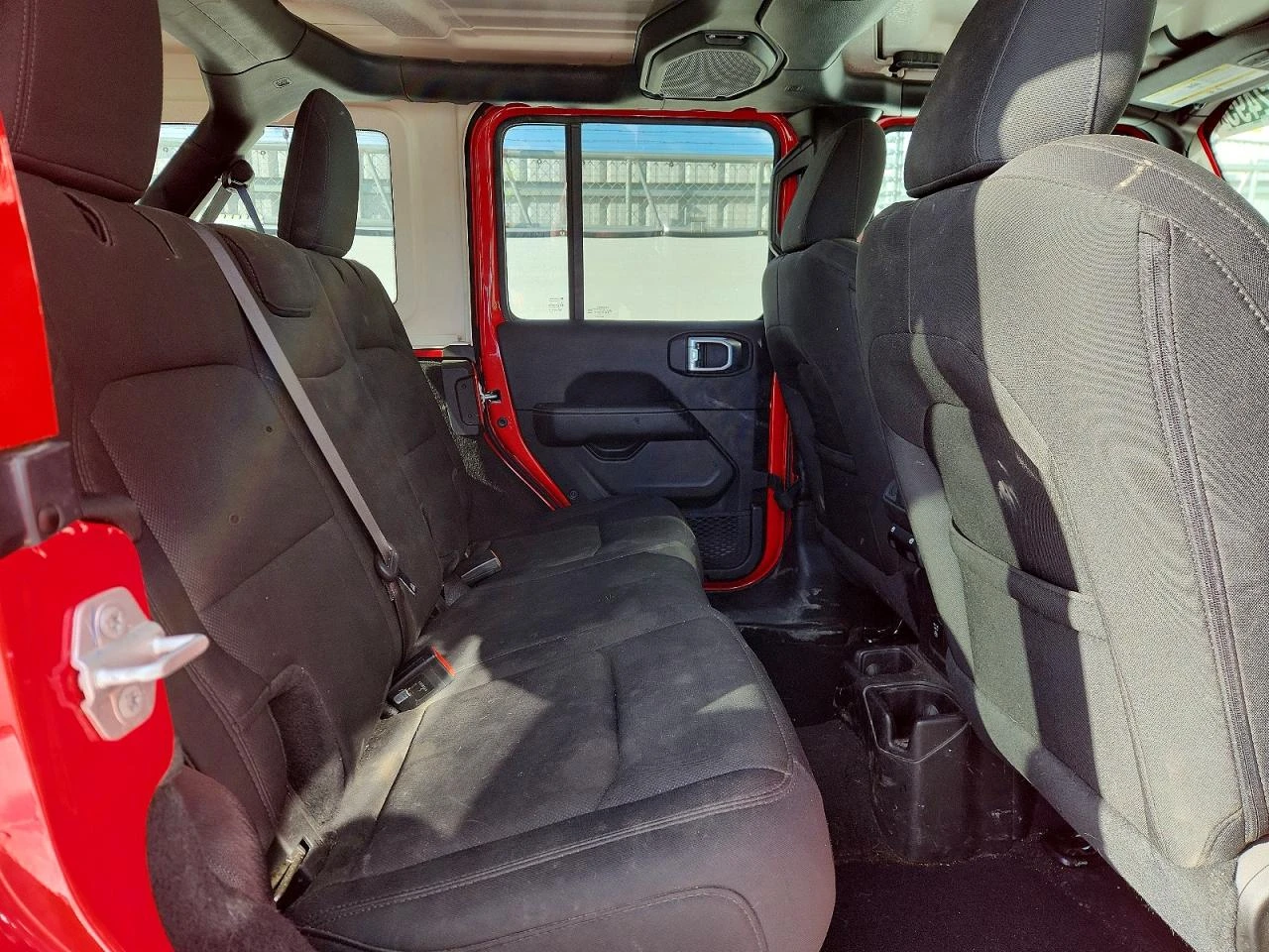 Jeep Wrangler 2.0l Unlimited Sahara, снимка 11 - Автомобили и джипове - 53791729