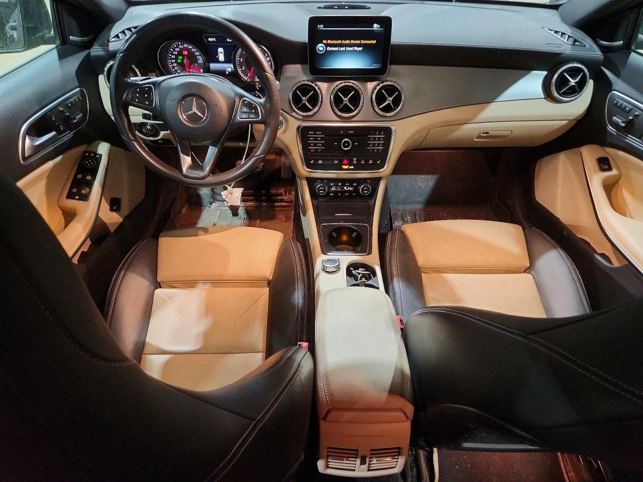Mercedes-Benz GLA 250 4Matic, снимка 8 - Автомобили и джипове - 54569425