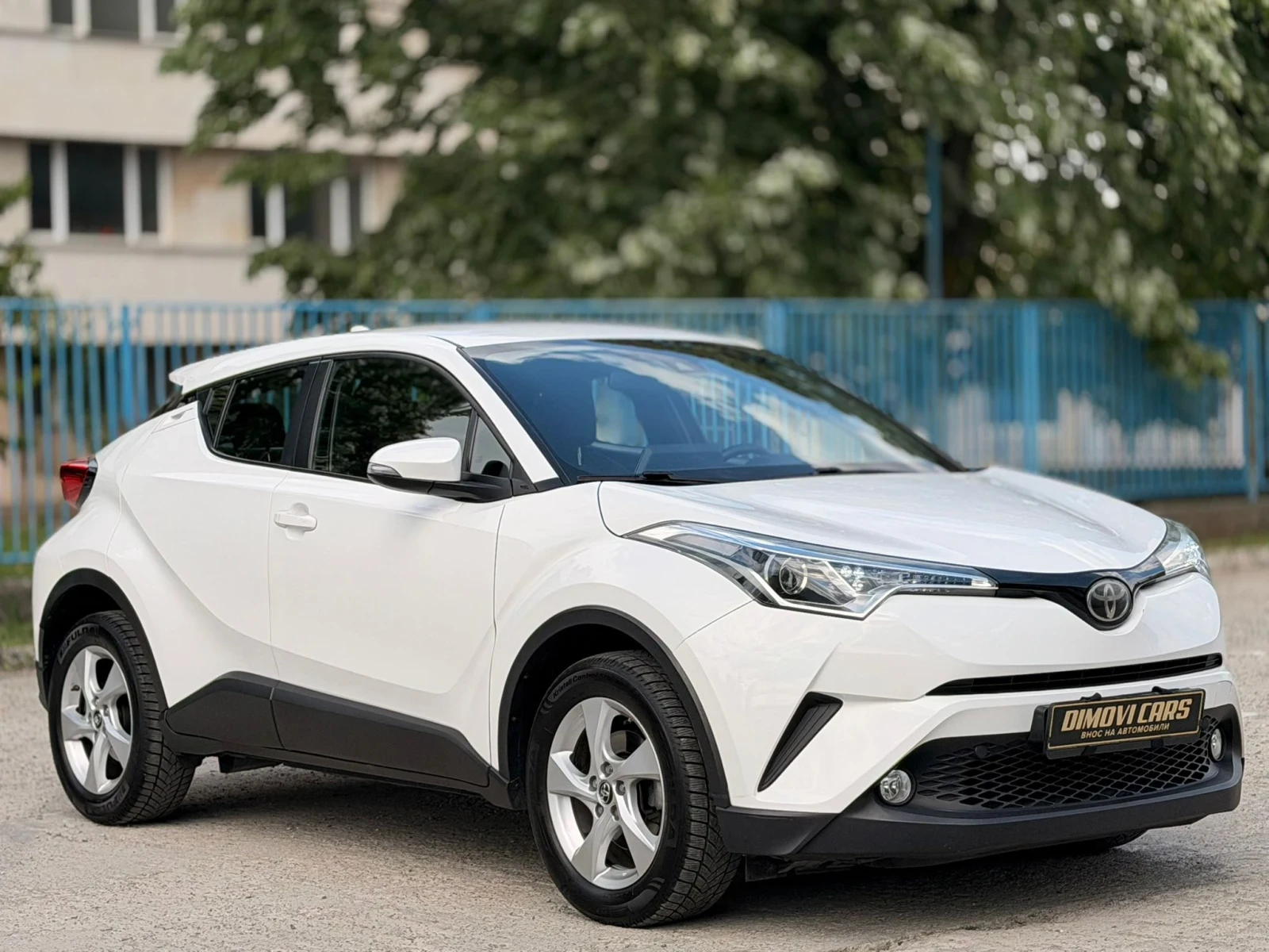 Toyota C-HR 1.2I/ДИСТРОНИК/KEYLESS/ИТАЛИЯ, снимка 7 - Автомобили и джипове - 54633026