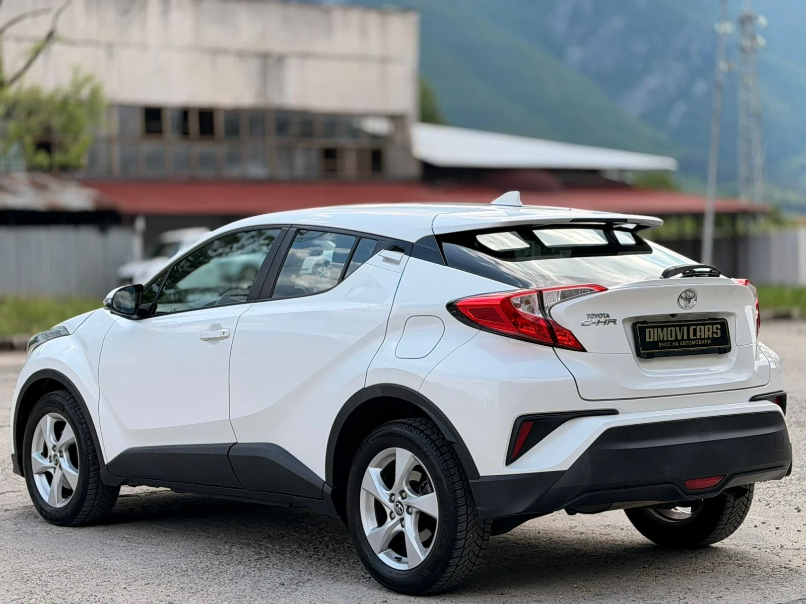 Toyota C-HR 1.2I/ДИСТРОНИК/KEYLESS/ИТАЛИЯ, снимка 3 - Автомобили и джипове - 54633026