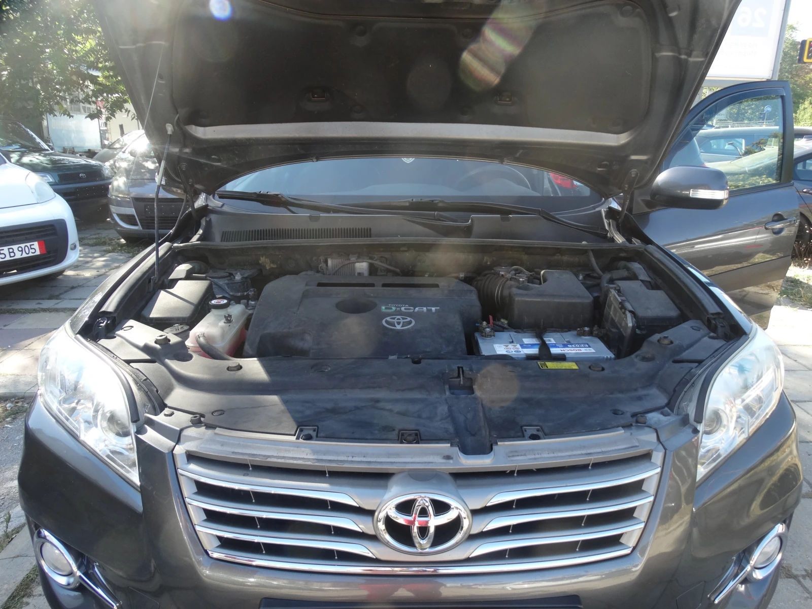 Toyota Rav4 2.2 D4D 4X4 АВТОМАТИК, снимка 16 - Автомобили и джипове - 54944973