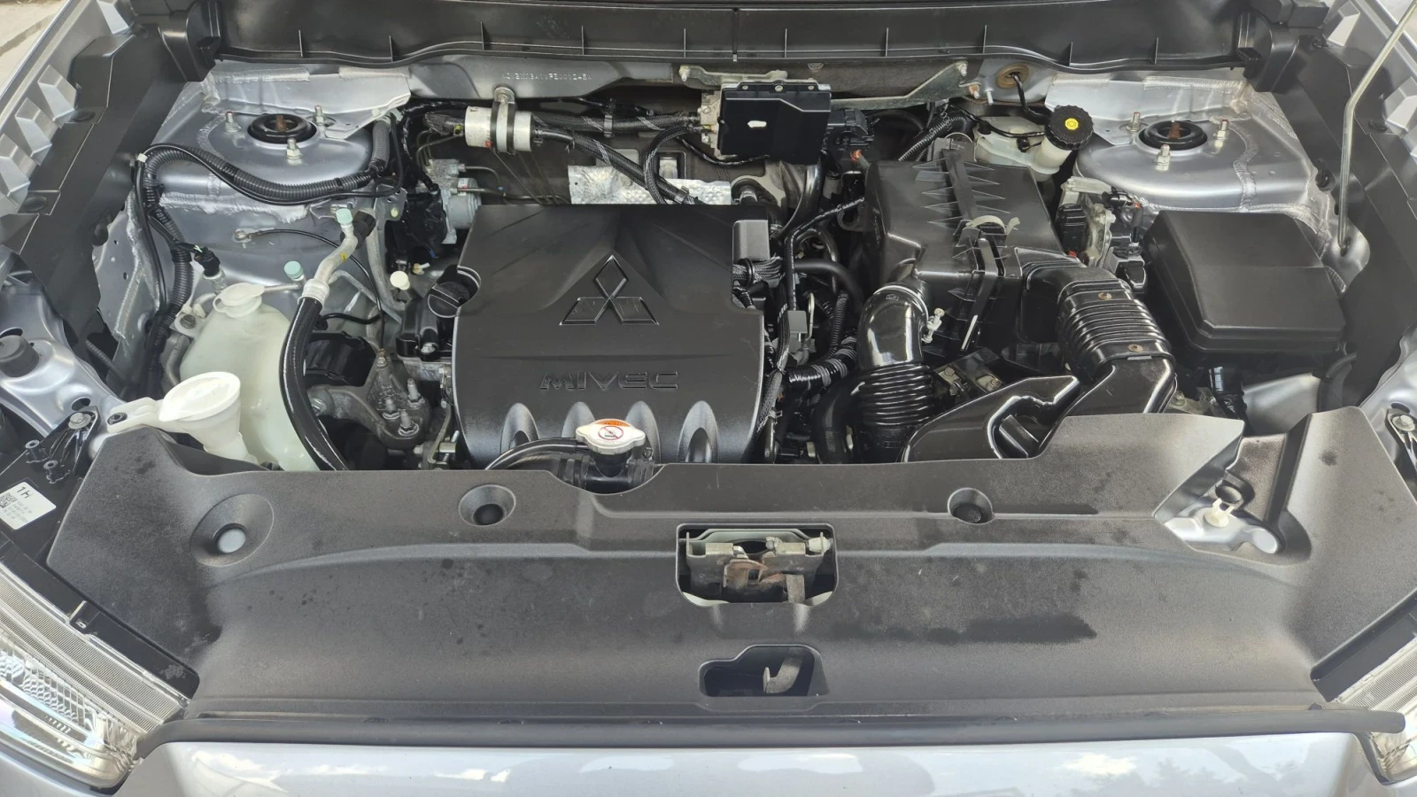 Mitsubishi ASX 1.6 газ/бензин 117к.с., снимка 17 - Автомобили и джипове - 55574469