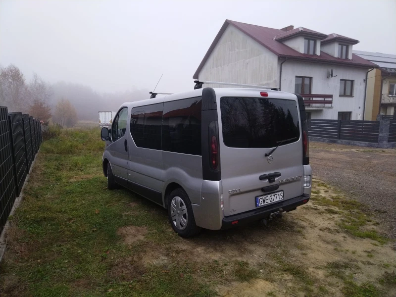 Opel Vivaro, снимка 6 - Бусове и автобуси - 47966624