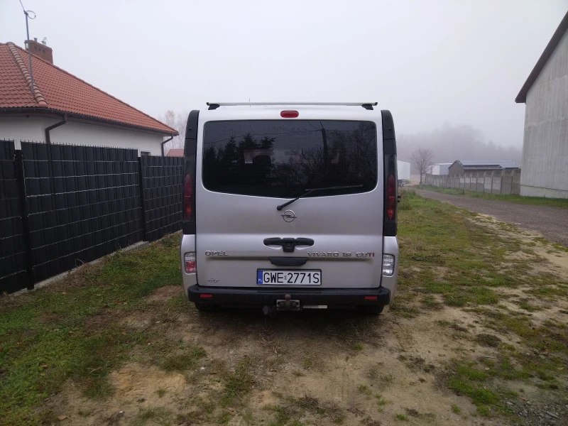 Opel Vivaro, снимка 5 - Бусове и автобуси - 47966624