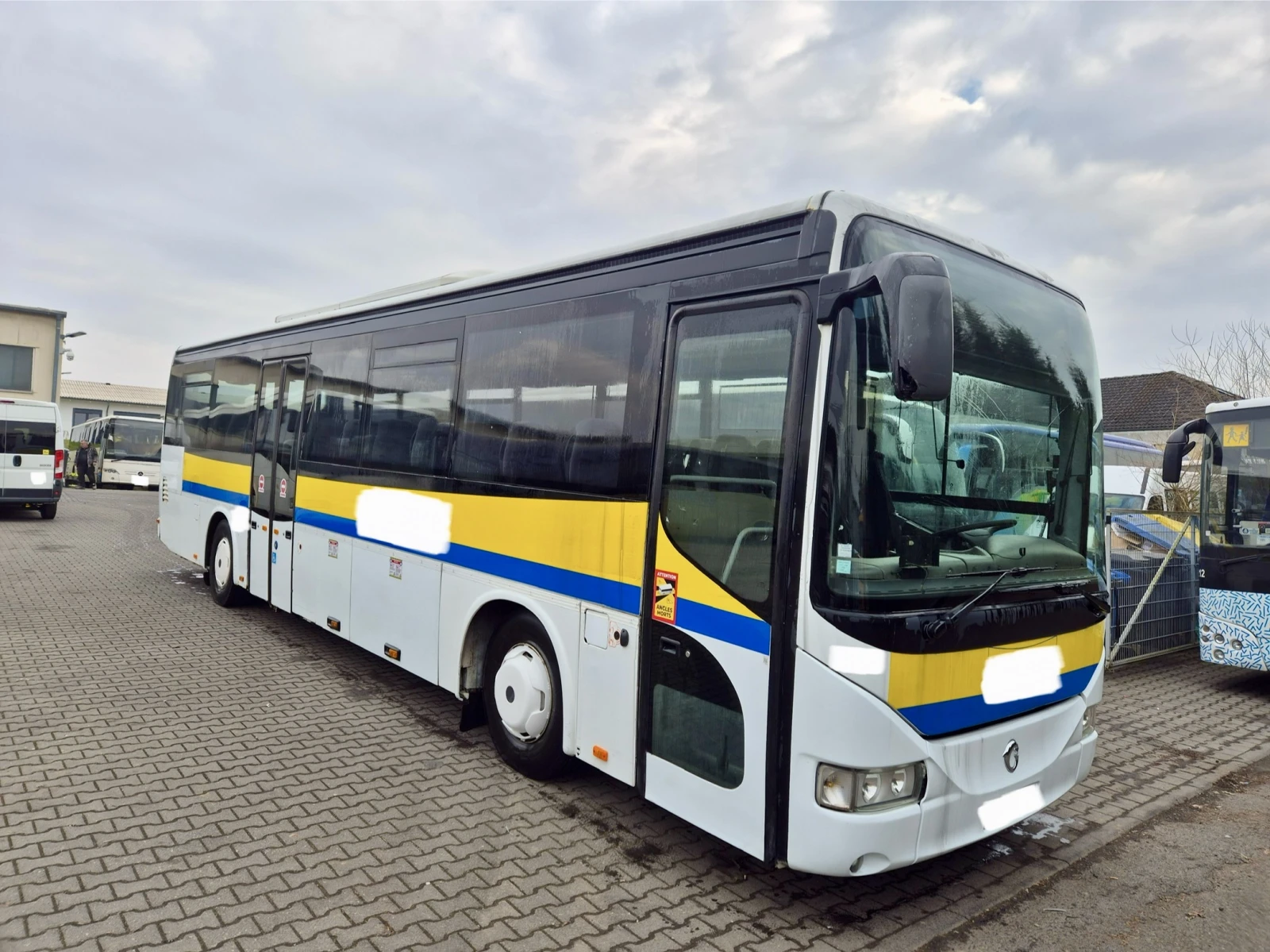 Iveco Classic Irisbus Arway с подемник  51+ 1 места, дължина 12м