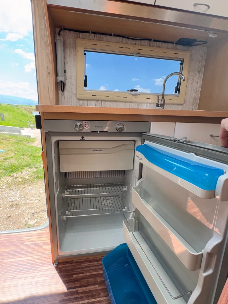 Кемпер Euramobil Форд, снимка 7 - Каравани и кемпери - 51419159