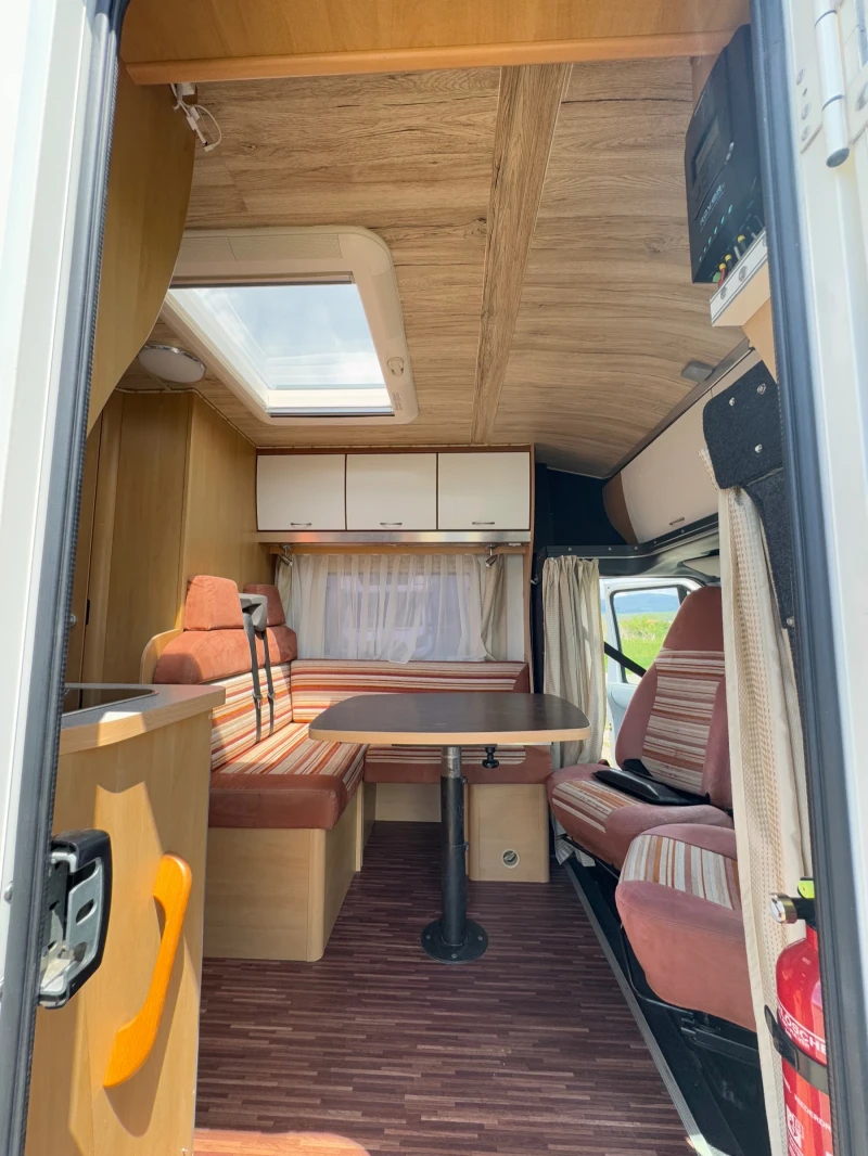 Кемпер Euramobil Форд, снимка 17 - Каравани и кемпери - 51419159