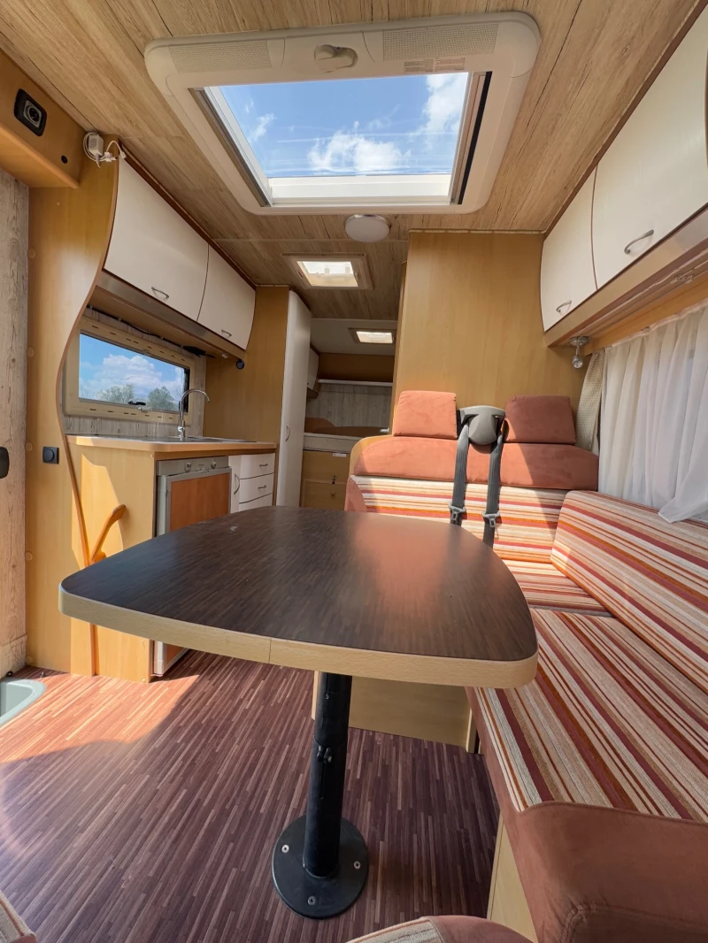 Кемпер Euramobil Форд, снимка 4 - Каравани и кемпери - 51419159