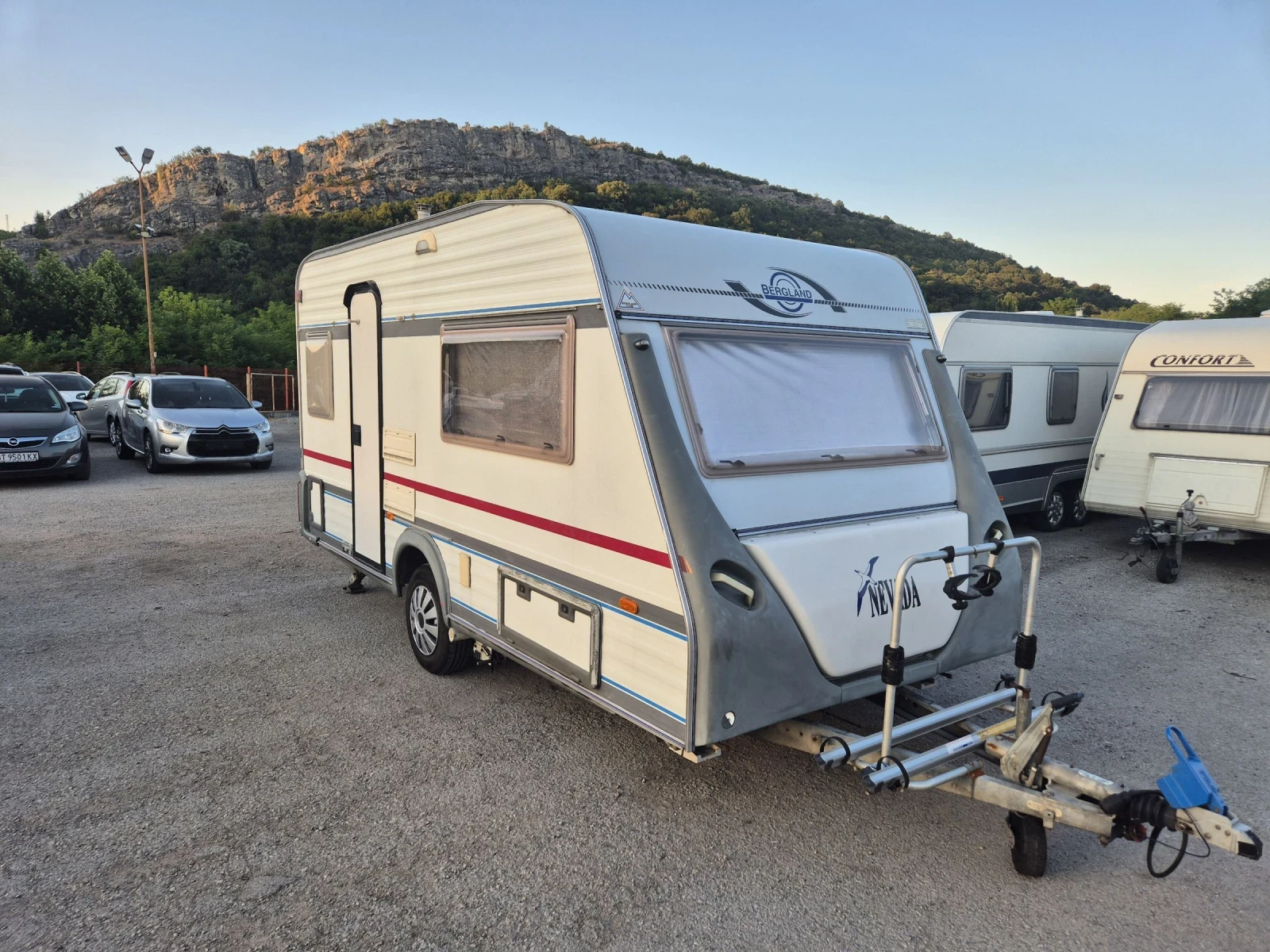 Каравана Burstner 395 EKT МУВЪР , снимка 1