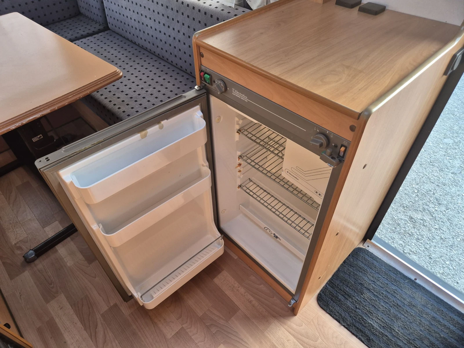  Burstner 395 EKT   | Mobile.bg   12