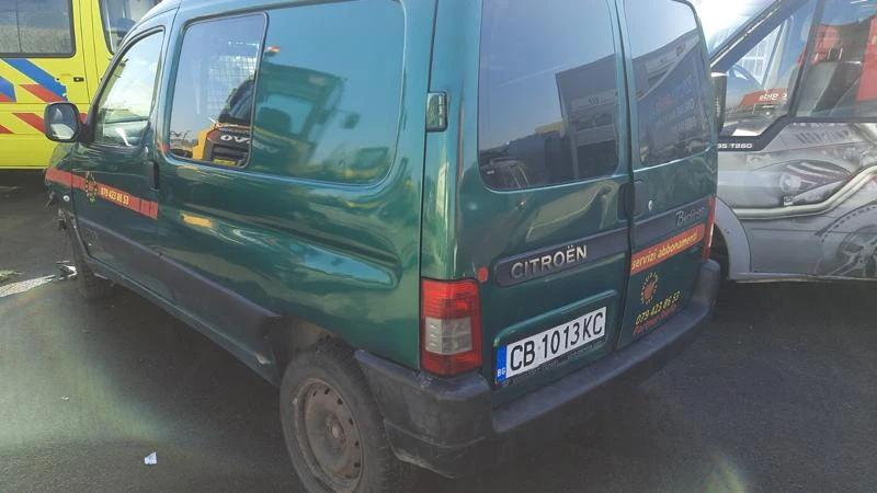 Citroen BERLINGO 1996- задна броня врати стопове цена 50 лева Ем Компмелкт Костинброд 0884333269, снимка 2 - Части - 36296974