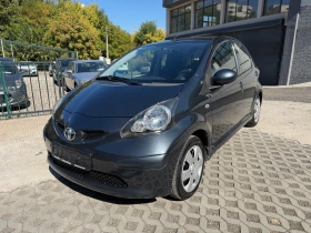 Toyota Aygo 1.0i Автомат., снимка 1