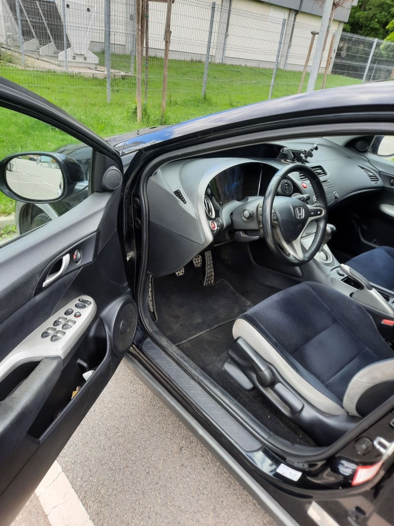 Honda Civic 1.4 i-VTEC, 6 скор., снимка 9 - Автомобили и джипове - 45962406