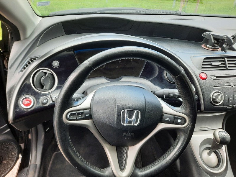 Honda Civic 1.4 i-VTEC, 6 скор., снимка 11 - Автомобили и джипове - 45962406