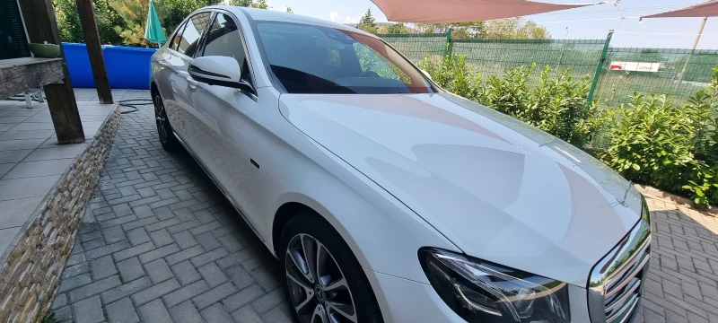 Mercedes-Benz E 350 e бензин, плъг ин хибрид, дистр+ , хед ъп, снимка 1 - Автомобили и джипове - 46935553