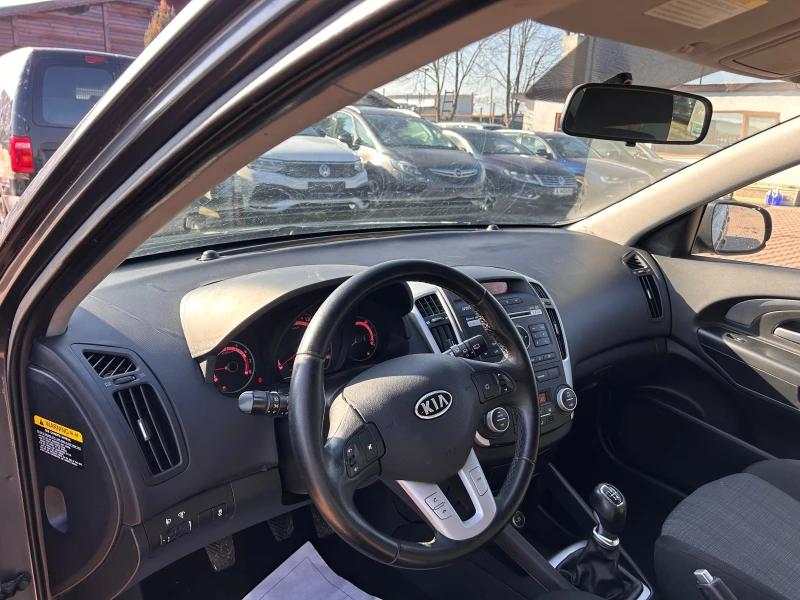 Kia Ceed 1.4 GAZ EURO 5, снимка 12 - Автомобили и джипове - 47967149