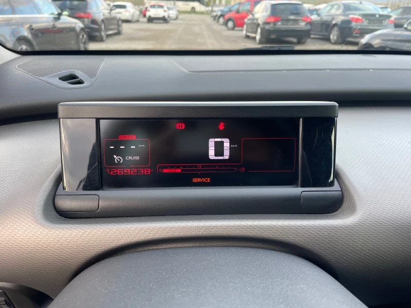 Citroen C4 Cactus 1.6D EURO6B, снимка 14 - Автомобили и джипове - 51351048