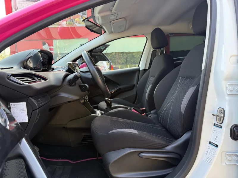 Peugeot 208 Автопилот* климатроник* ИДЕАЛНИЯ АВТОМОБИЛ ЗА ЖЕНА, снимка 9 - Автомобили и джипове - 51299899