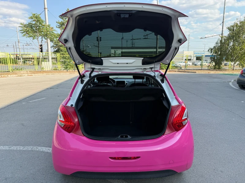 Peugeot 208 Автопилот* климатроник* ИДЕАЛНИЯ АВТОМОБИЛ ЗА ЖЕНА, снимка 14 - Автомобили и джипове - 51299899