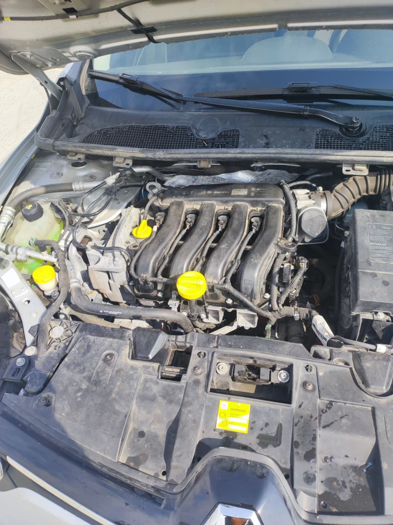 Renault Megane, снимка 6 - Автомобили и джипове - 51710375