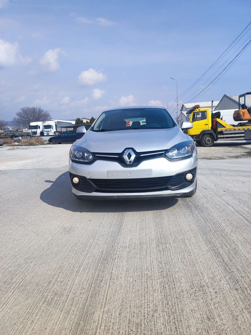 Renault Megane, снимка 2 - Автомобили и джипове - 51710375