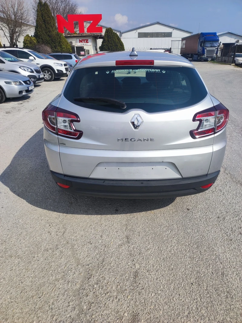 Renault Megane, снимка 5 - Автомобили и джипове - 51710375