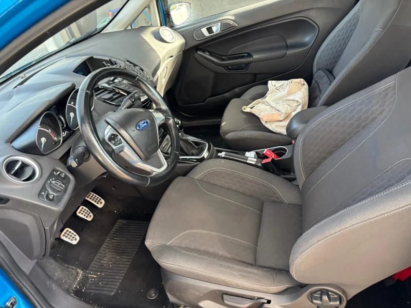 Ford Fiesta 1.6 DTCI ECOnetic, снимка 5 - Автомобили и джипове - 52091125