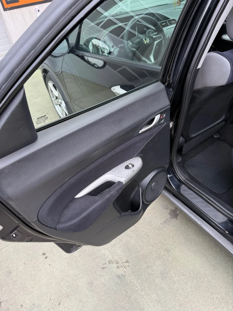 Honda Civic 1.4 i (83 Hp), снимка 9 - Автомобили и джипове - 52200667