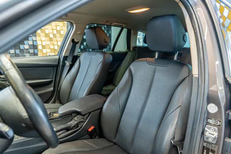 BMW 320 d xDrive, снимка 11 - Автомобили и джипове - 52414452