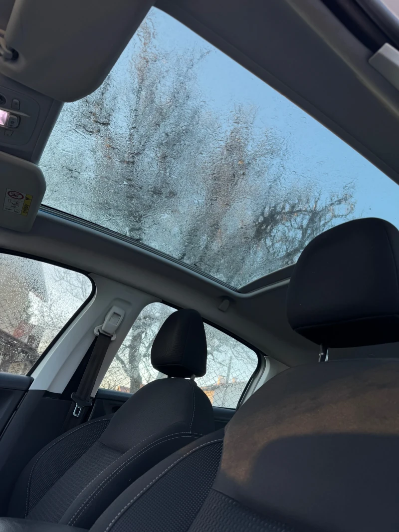 Peugeot 208 1.2 Allure Start/Stop, снимка 8 - Автомобили и джипове - 52828574