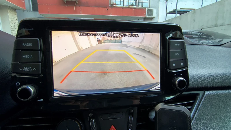 Hyundai I30 1.6 CRDI 110hp EURO 6B, снимка 11 - Автомобили и джипове - 53141739