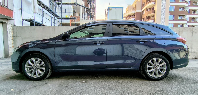 Hyundai I30 1.6 CRDI 110hp EURO 6B, снимка 7 - Автомобили и джипове - 53141739