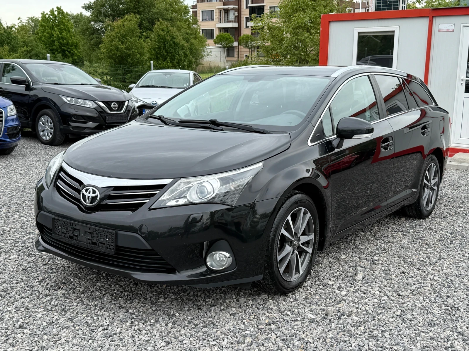 Toyota Avensis Facelift2014г. 2.0 D-4D(124 кс)Кожа/Подгрев/Камера, снимка 1