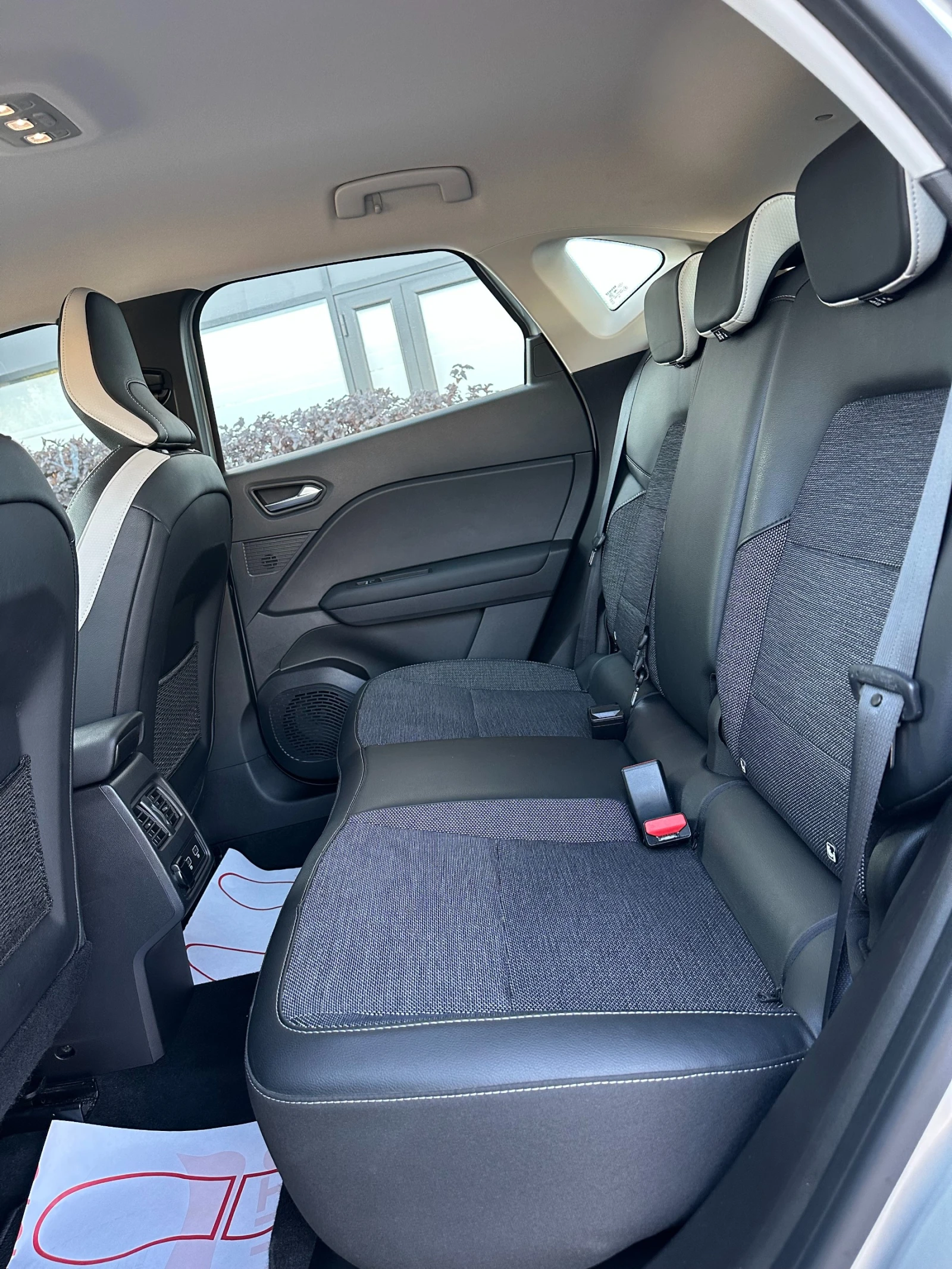 Renault Captur 1.6i* E-TECH PLUG-IN HYBRID* 27000*  | Mobile.bg   11