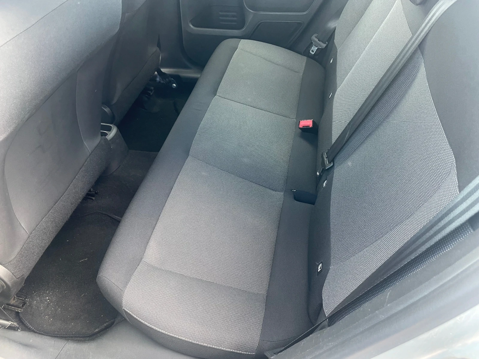 Citroen C4 Cactus 1.6D LED EURO6B, снимка 16 - Автомобили и джипове - 51351048