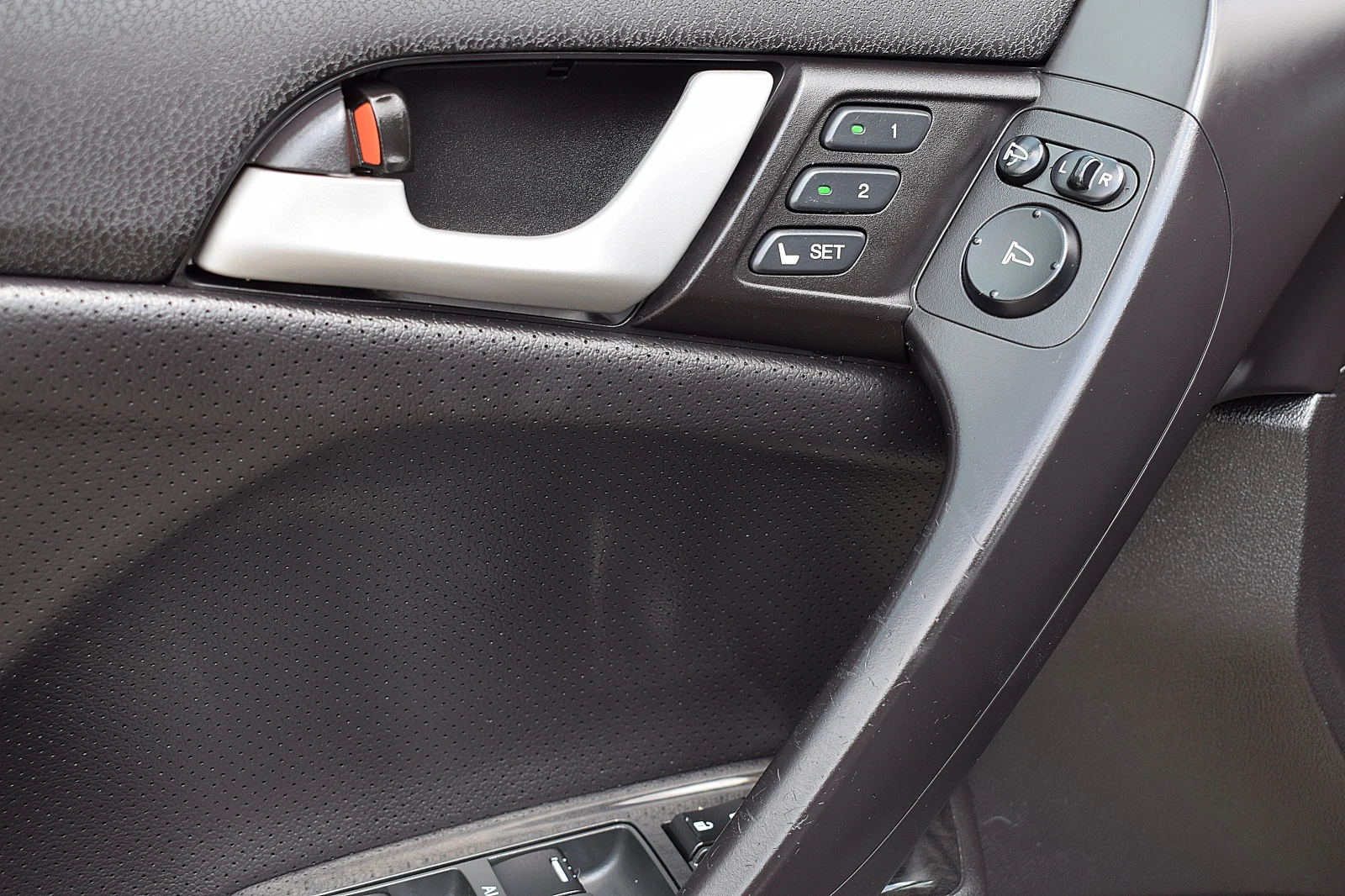 Honda Accord 2.4/Автоматик/Кожа/Ксенон/ Швейцария  - изображение 9