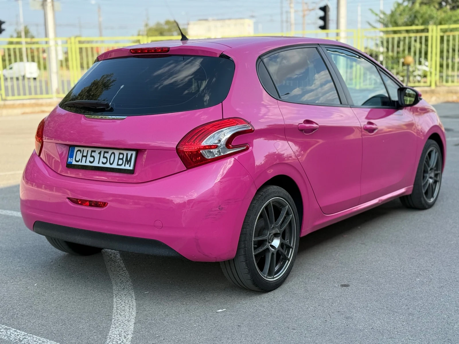 Peugeot 208 Автопилот* климатроник* ИДЕАЛНИЯ АВТОМОБИЛ ЗА ЖЕНА - изображение 2