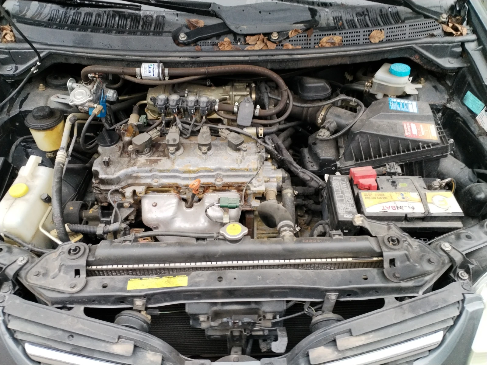 Nissan Almera tino  - изображение 2