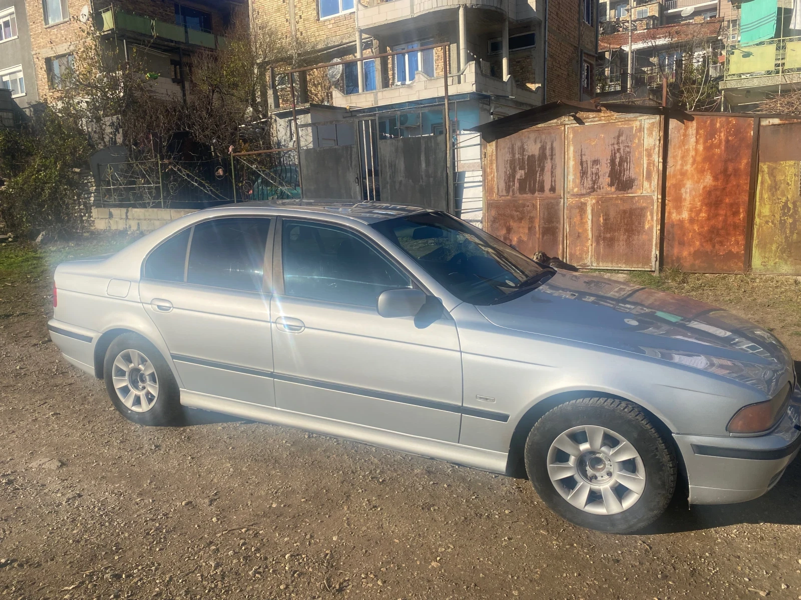 BMW 523 E39 - изображение 3