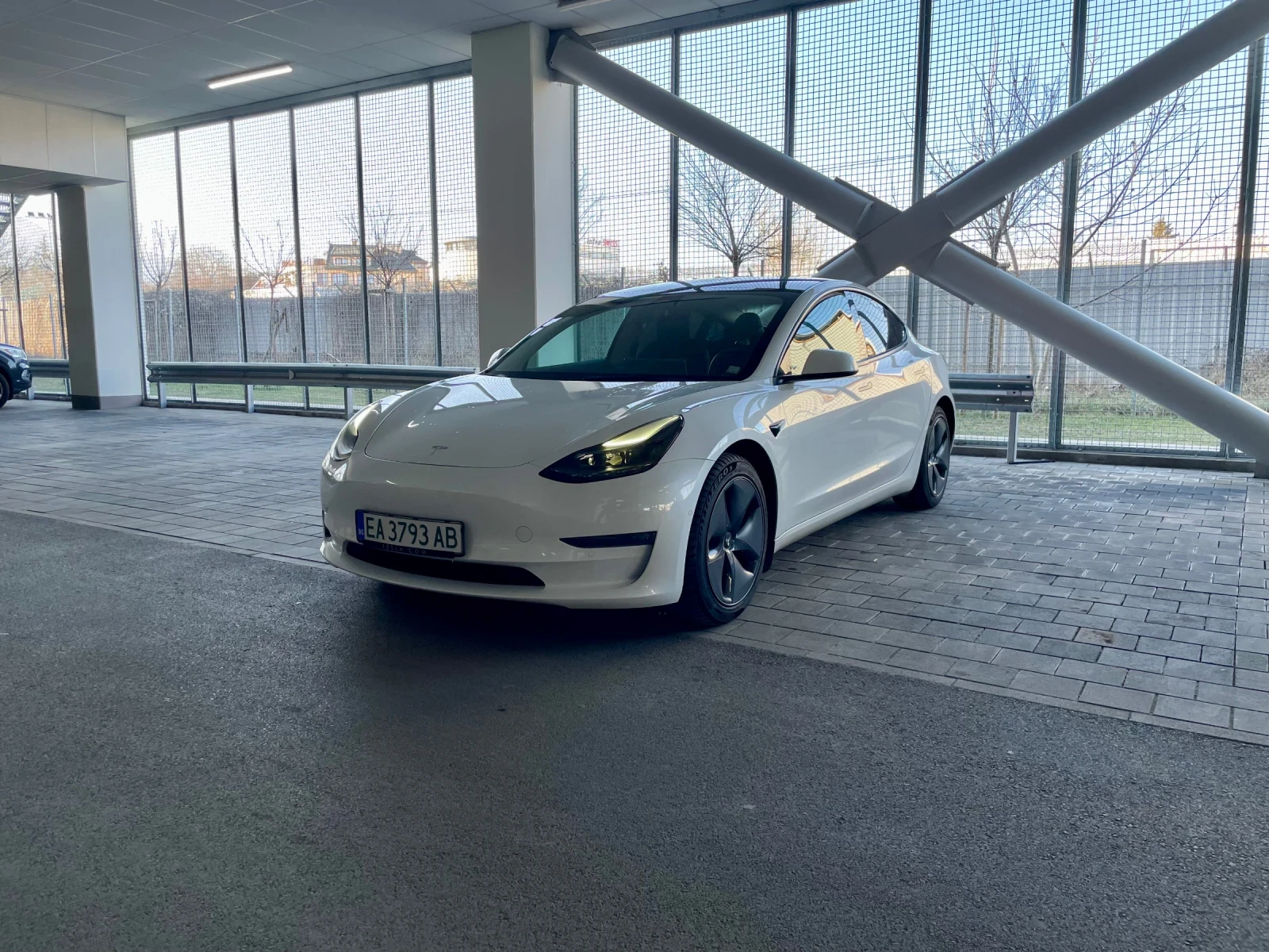 Tesla Model 3 Long Range AWD * термопомпа* удължена гаранция  - изображение 2