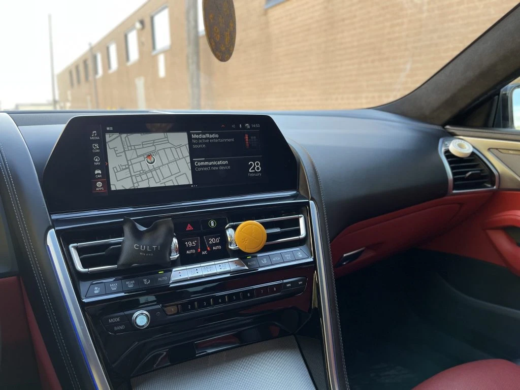 BMW 850 xDrive Gran Coupe / ОБДУХ / H&K / ALCANTARA / HUD, снимка 11 - Автомобили и джипове - 53804468