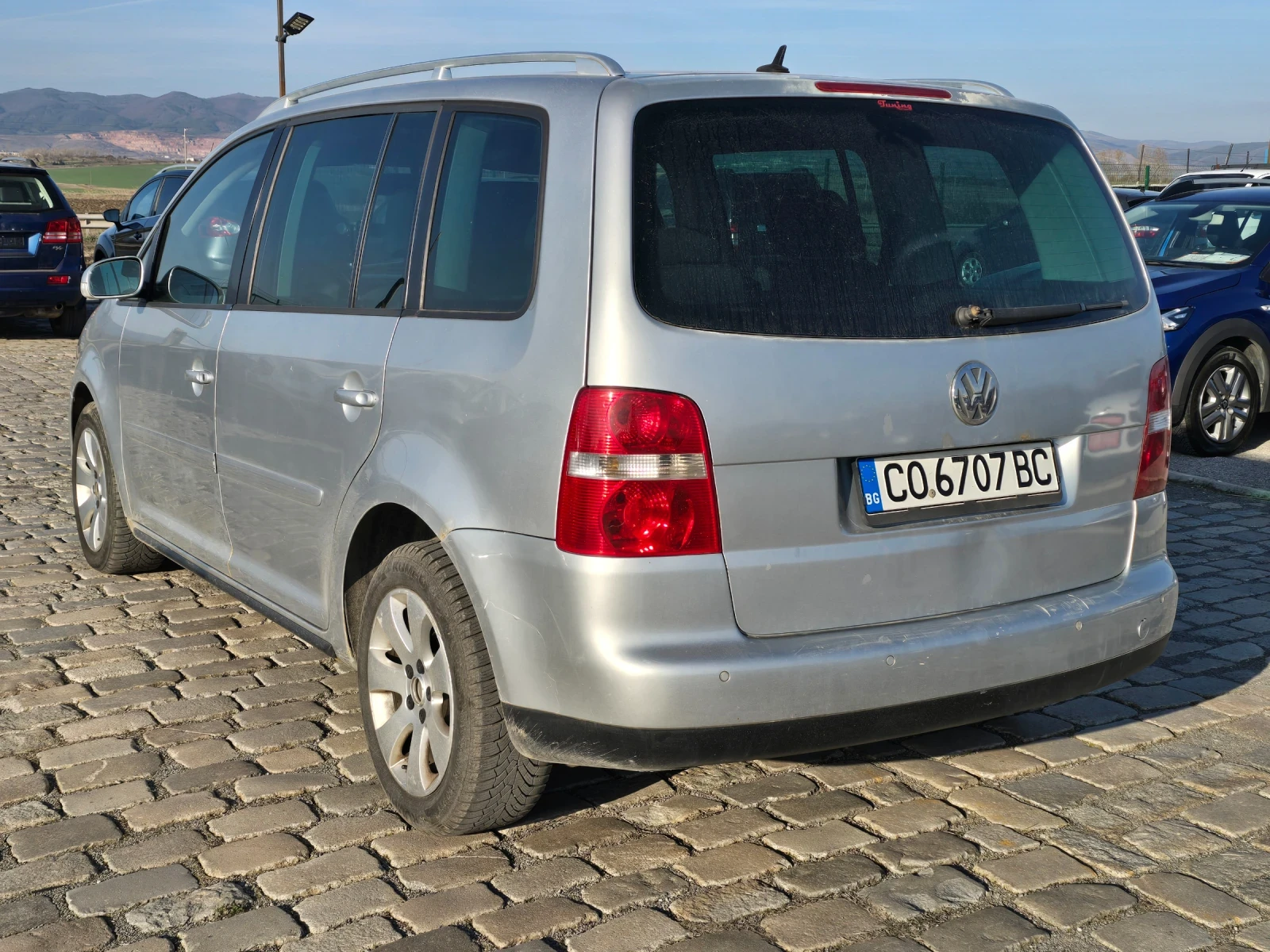 VW Touran 2.0TDI 140кс АВТОМАТИК ВСИЧКО ПЛАТЕНО, снимка 8 - Автомобили и джипове - 53834855