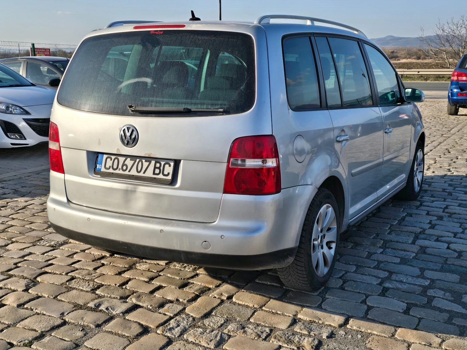 VW Touran 2.0TDI 140кс АВТОМАТИК ВСИЧКО ПЛАТЕНО, снимка 6 - Автомобили и джипове - 53834855